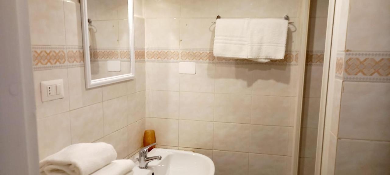 Charme De Rome Vatican Apartment ภายนอก รูปภาพ